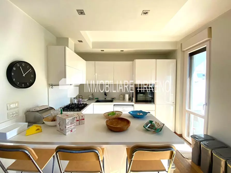 Immagine 5 di Appartamento in vendita  a Massa