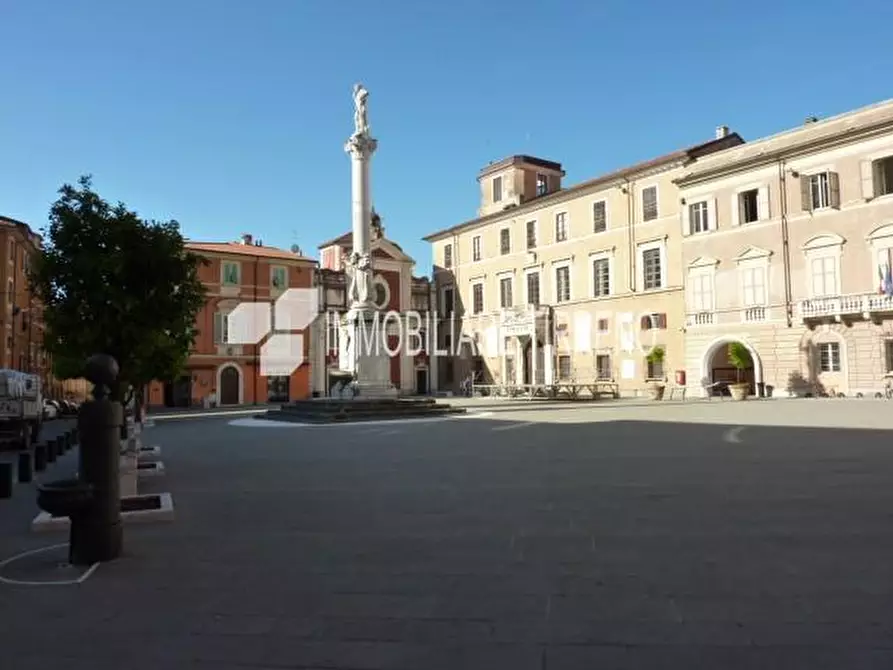 Immagine 22 di Appartamento in vendita  a Massa