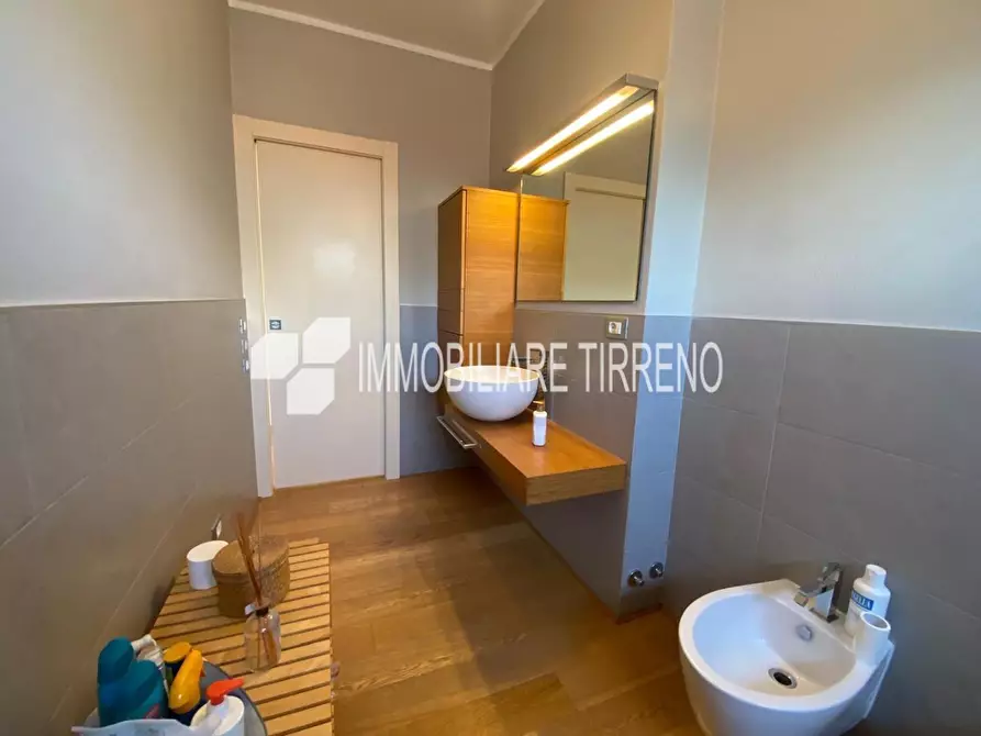 Immagine 12 di Appartamento in vendita  a Massa