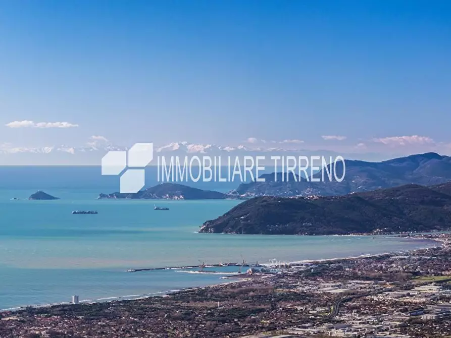 Immagine 18 di Appartamento in vendita  a Massa