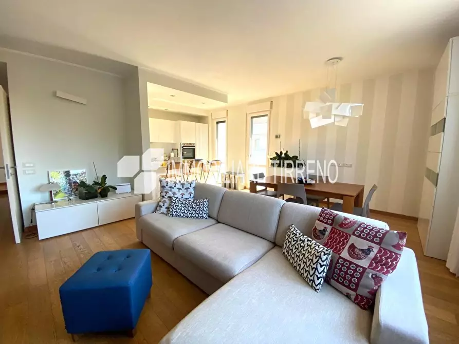 Immagine 1 di Appartamento in vendita  a Massa