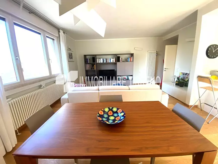 Immagine 4 di Appartamento in vendita  a Massa