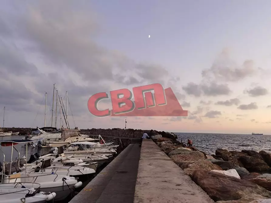 Immagine 18 di Appartamento in vendita  a Livorno