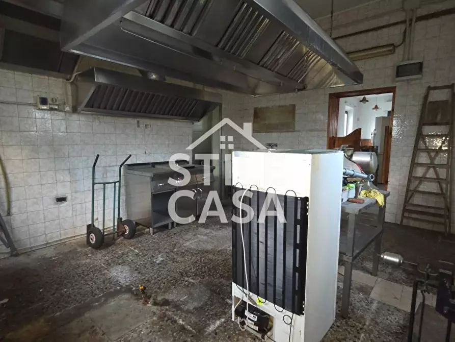 Immagine 14 di Locale commerciale in vendita  a Altopascio