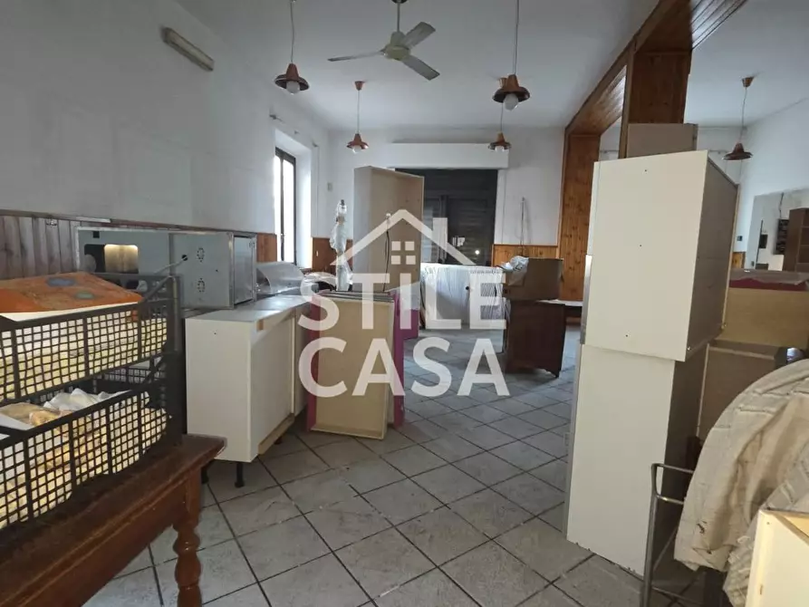 Immagine 11 di Locale commerciale in vendita  a Altopascio