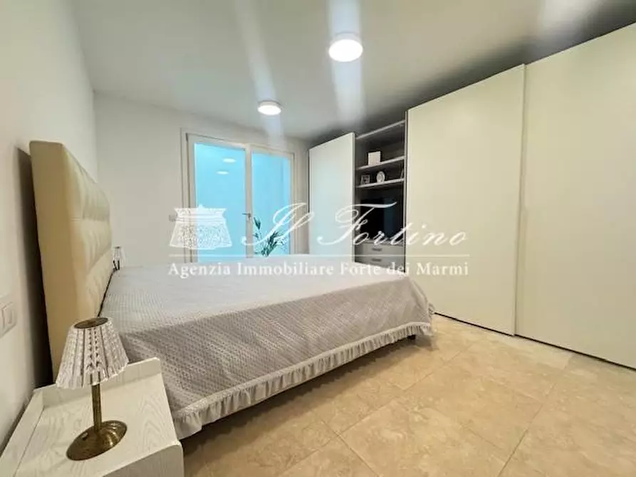 Immagine 25 di Villa in vendita  a Forte Dei Marmi