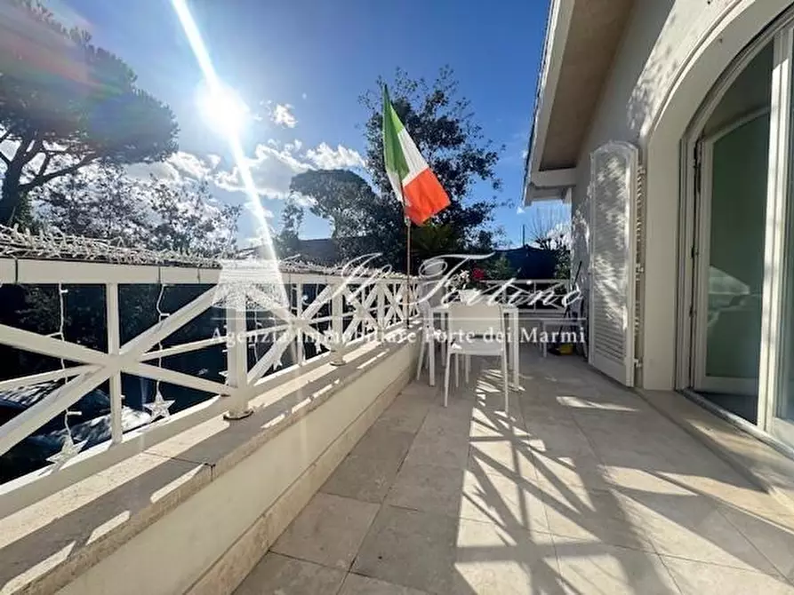 Immagine 20 di Villa in vendita  a Forte Dei Marmi