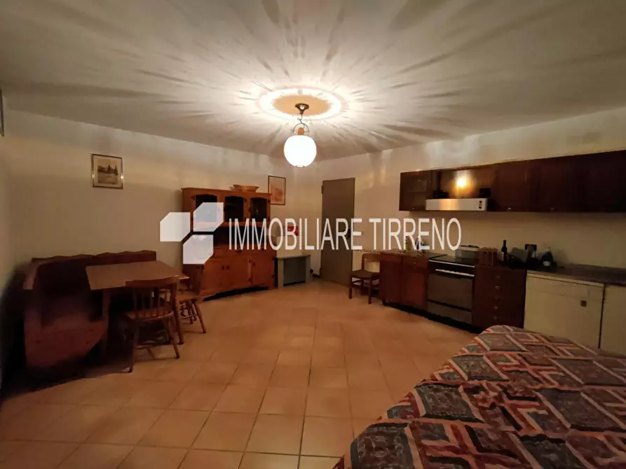 Immagine 22 di Appartamento in vendita  a Massa