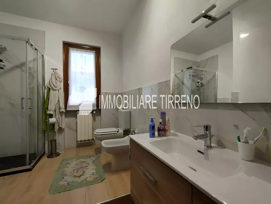 Immagine 18 di Appartamento in vendita  a Massa