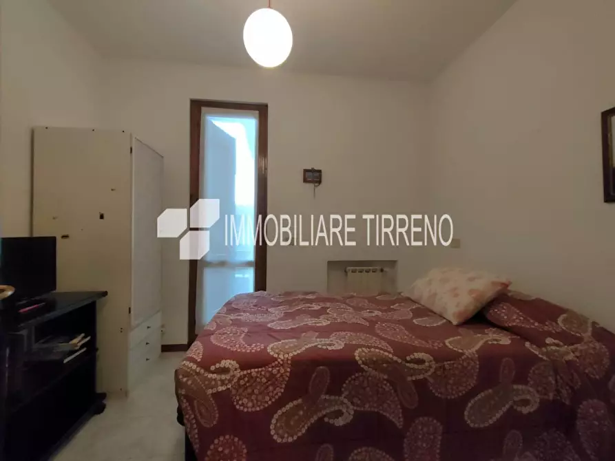 Immagine 14 di Appartamento in vendita  a Massa