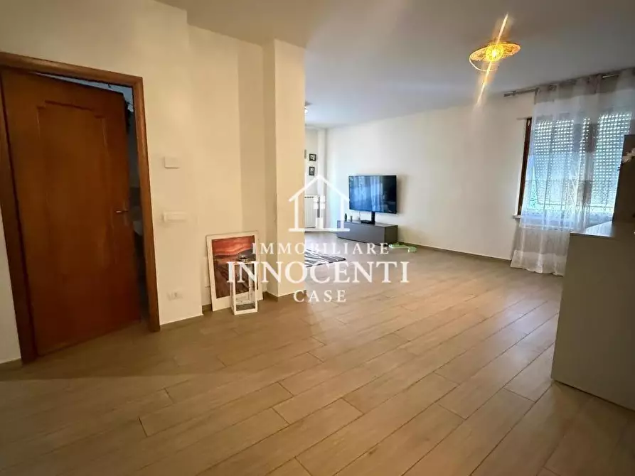 Immagine 3 di Appartamento in vendita  a Massa