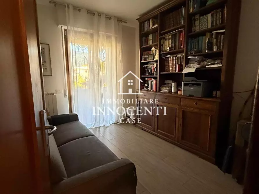 Immagine 4 di Appartamento in vendita  a Massa