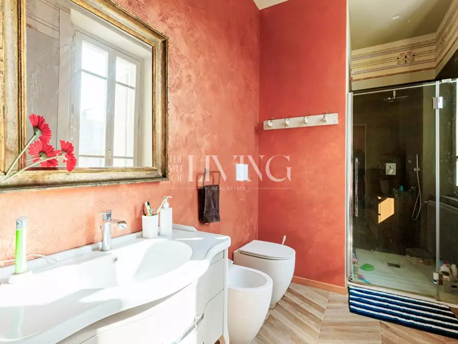 Immagine 27 di Villa in vendita  a Lucca