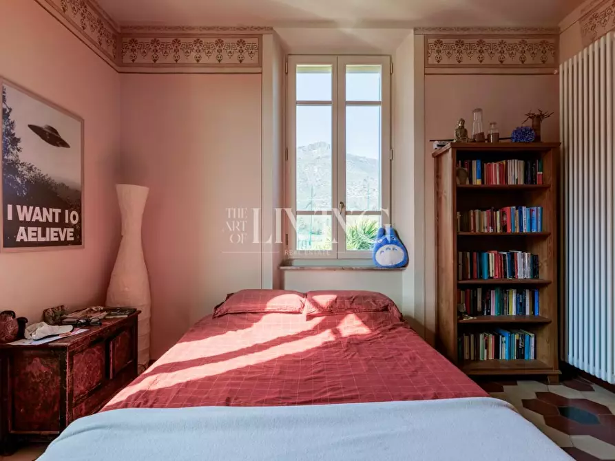 Immagine 26 di Villa in vendita  a Lucca