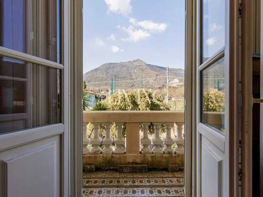 Immagine 28 di Villa in vendita  a Lucca
