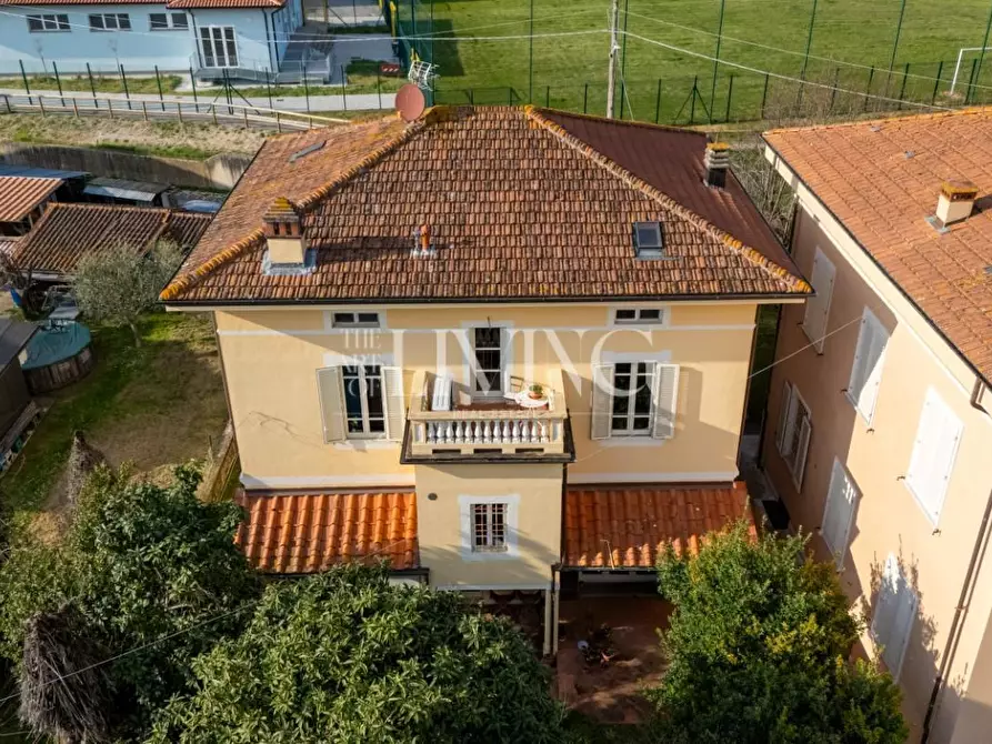 Immagine 45 di Villa in vendita  a Lucca
