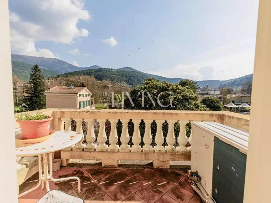 Immagine 31 di Villa in vendita  a Lucca