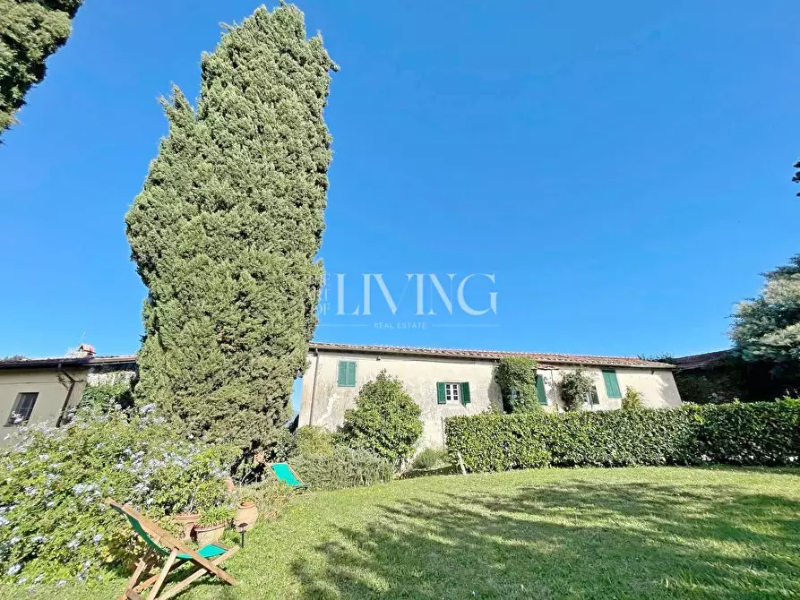 Immagine 3 di Casa colonica in vendita  a Lucca