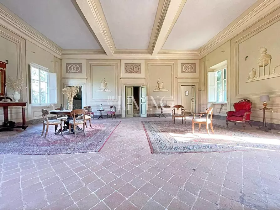 Immagine 9 di Villa in vendita  a Capannori