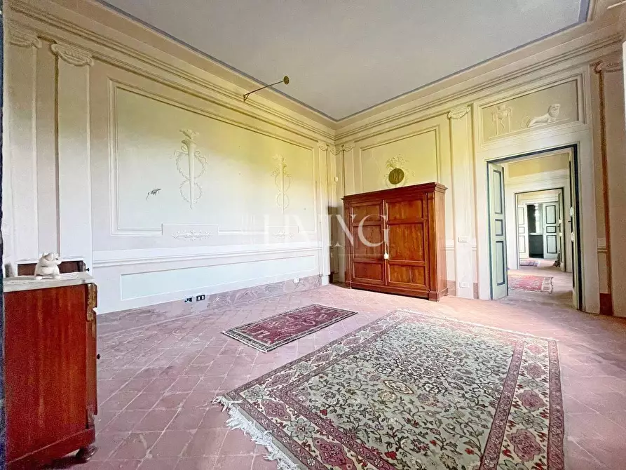 Immagine 46 di Villa in vendita  a Capannori