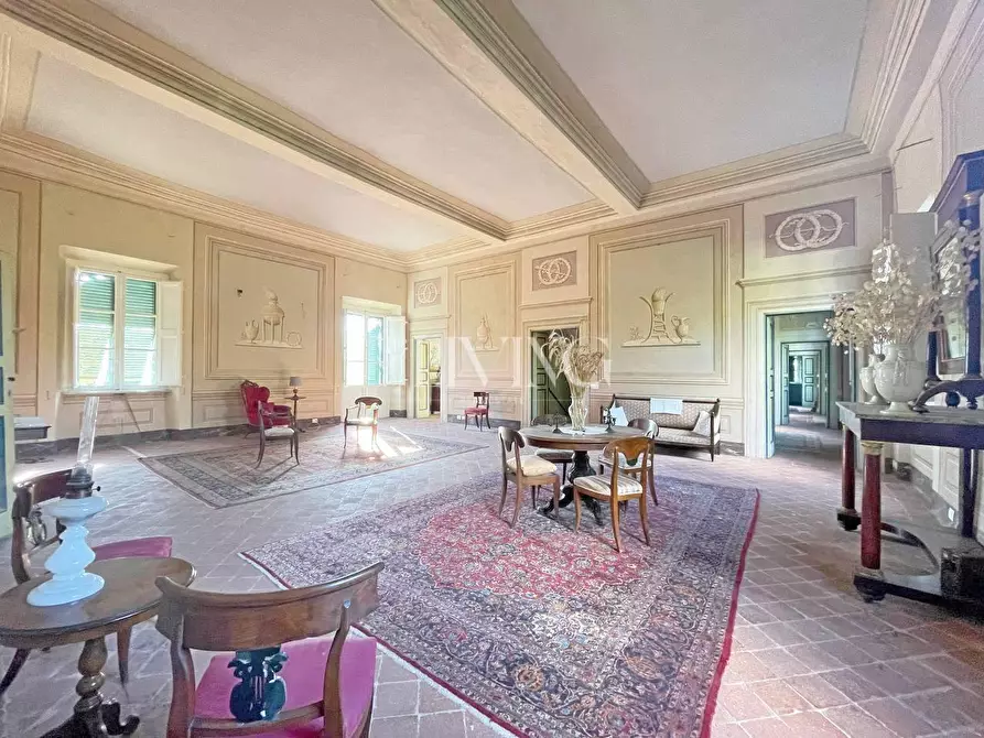 Immagine 14 di Villa in vendita  a Capannori