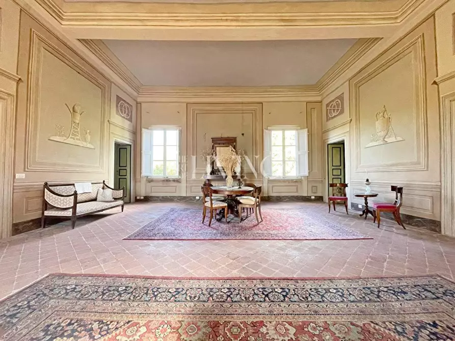 Immagine 15 di Villa in vendita  a Capannori