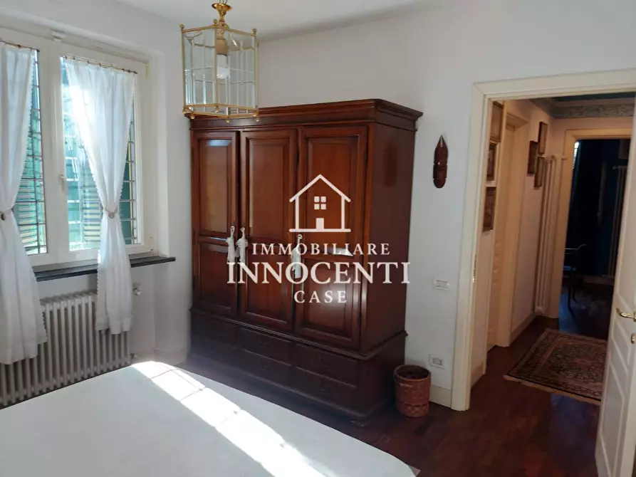 Immagine 23 di Villa in vendita  a Massa