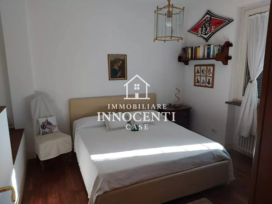 Immagine 24 di Villa in vendita  a Massa