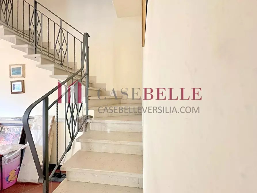 Immagine 13 di Casa bifamiliare in vendita  a Camaiore