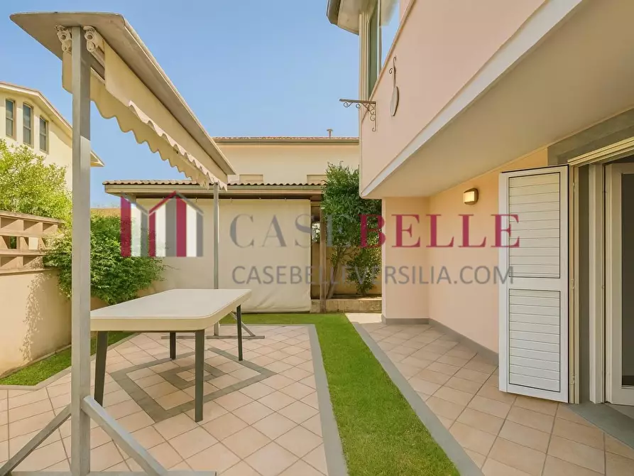 Immagine 39 di Casa bifamiliare in vendita  a Camaiore