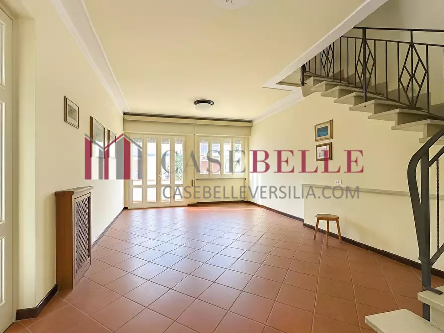 Immagine 7 di Casa bifamiliare in vendita  a Camaiore