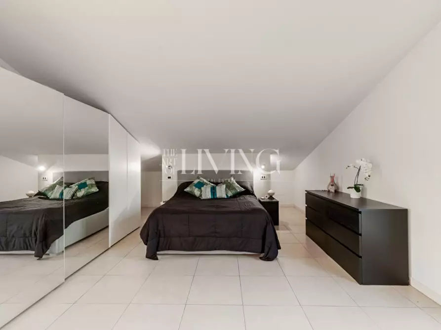 Immagine 20 di Villa in vendita  a Lucca