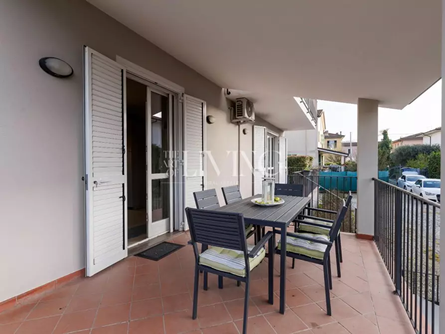 Immagine 8 di Villa in vendita  a Lucca