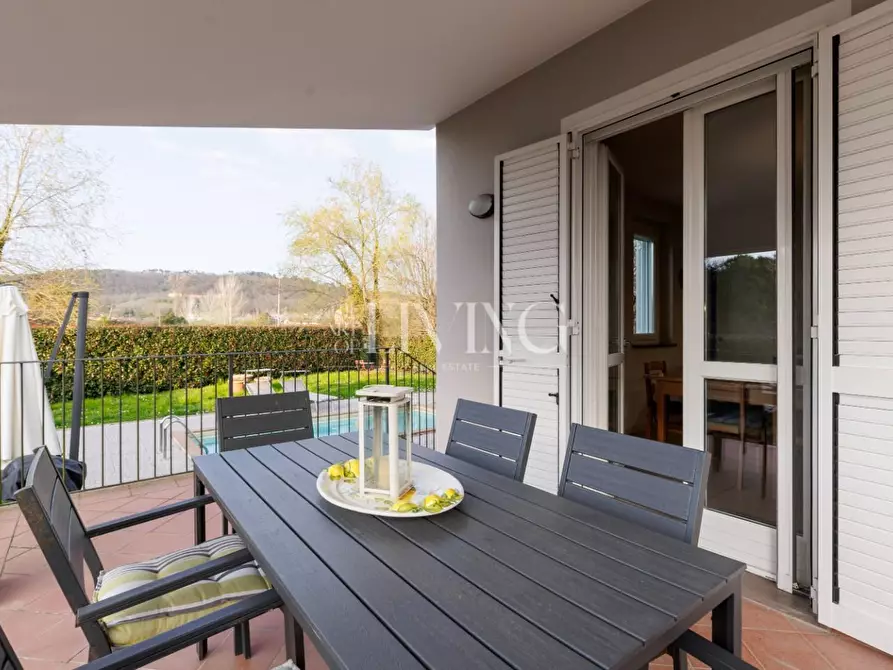 Immagine 9 di Villa in vendita  a Lucca