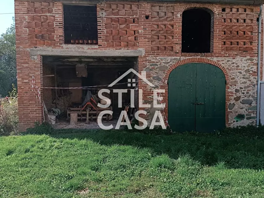 Immagine 1 di Deposito in vendita  a Castelfranco Di Sotto