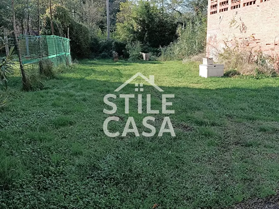 Immagine 5 di Deposito in vendita  a Castelfranco Di Sotto