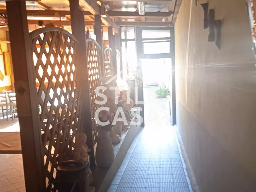 Immagine 16 di Locale commerciale in affitto  a Altopascio