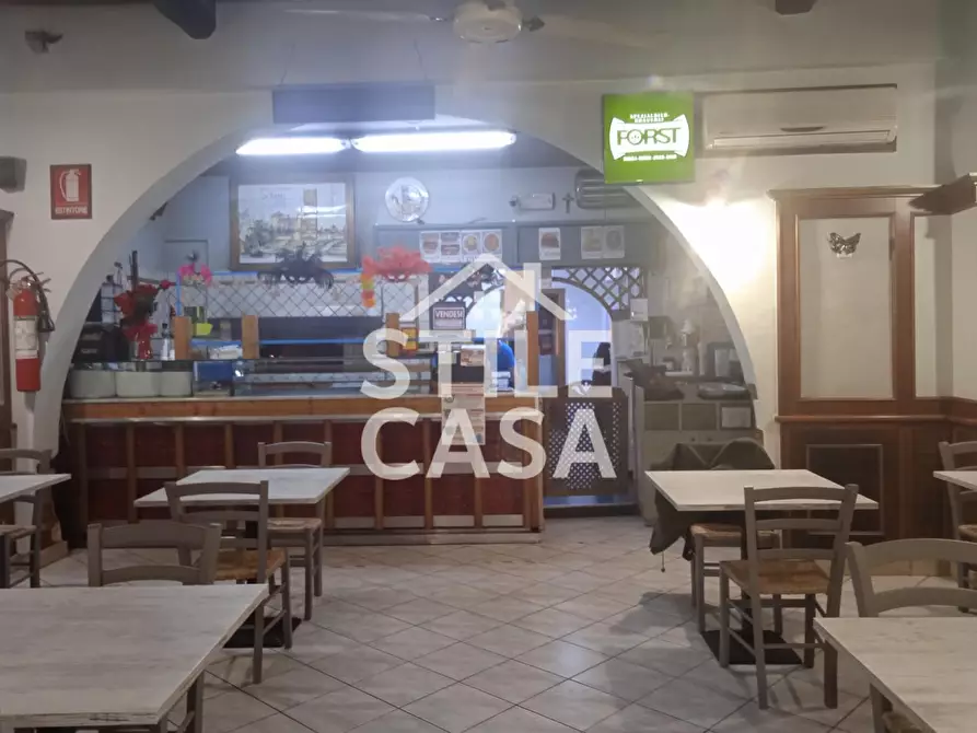 Immagine 10 di Locale commerciale in affitto  a Altopascio