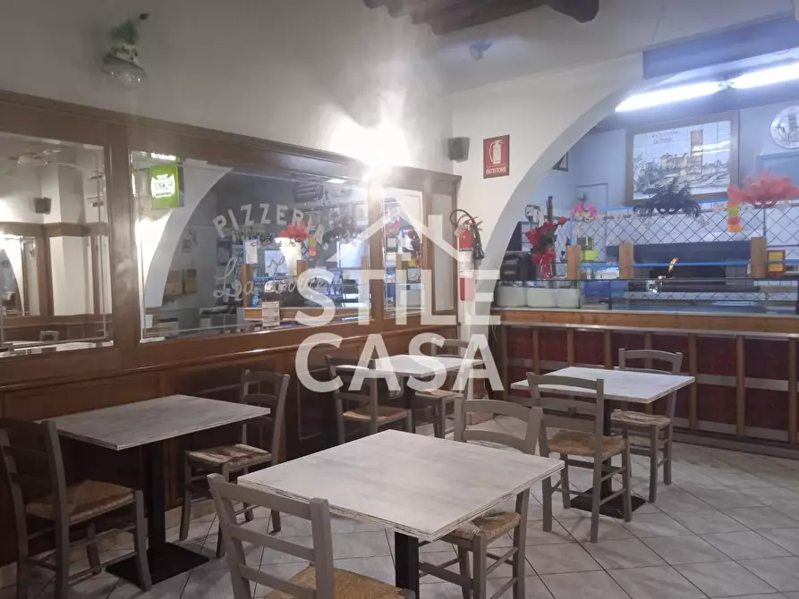 Immagine 9 di Locale commerciale in affitto  a Altopascio