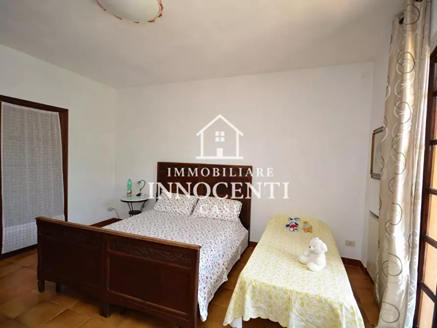 Immagine 24 di Villa in vendita  a Montignoso