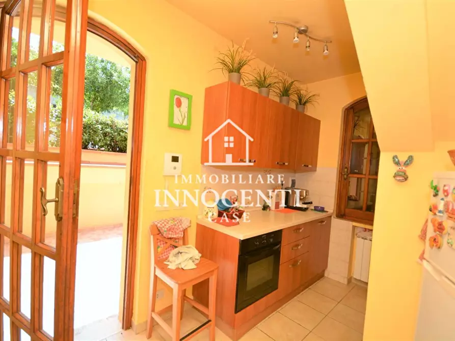 Immagine 16 di Villa in vendita  a Montignoso