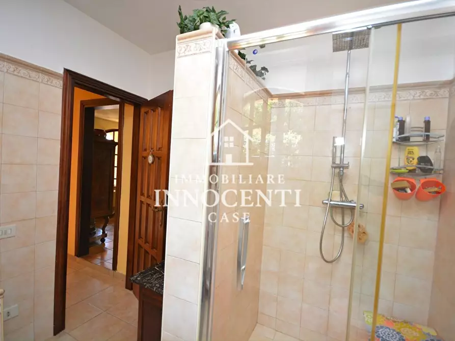 Immagine 15 di Villa in vendita  a Montignoso