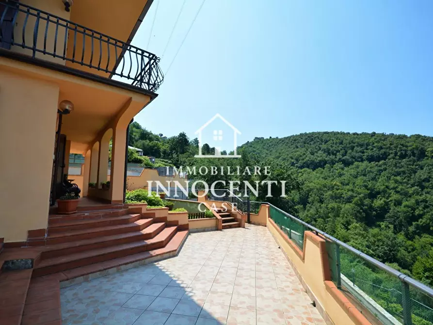 Immagine 10 di Villa in vendita  a Montignoso
