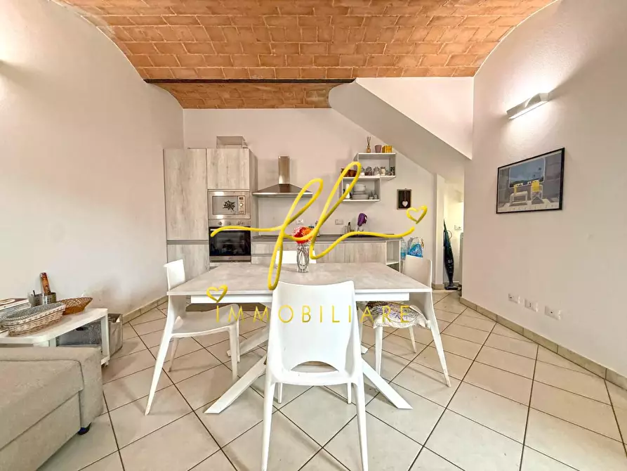 Immagine 3 di Appartamento in vendita  a Rosignano Marittimo