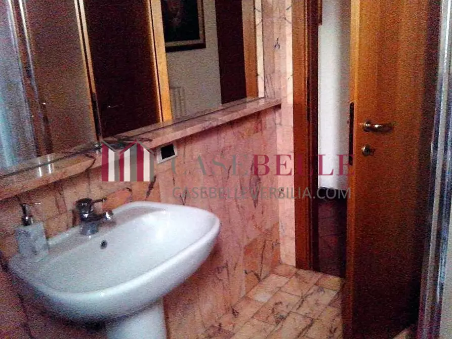 Immagine 11 di Villa in vendita  a Forte Dei Marmi