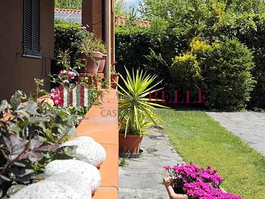 Immagine 18 di Villa in vendita  a Forte Dei Marmi