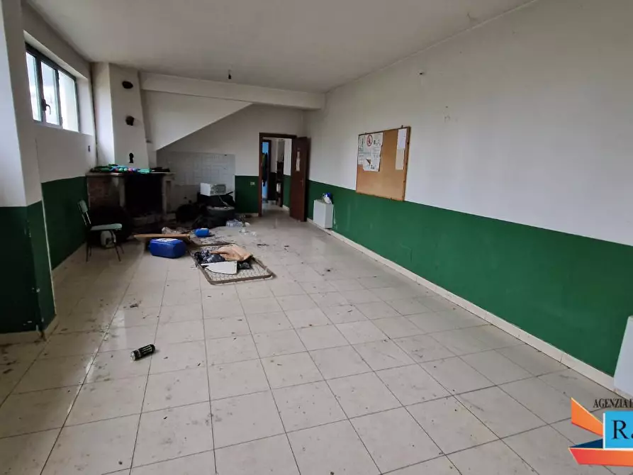 Immagine 12 di Attività artigianale in vendita  a Colle Di Val D'elsa