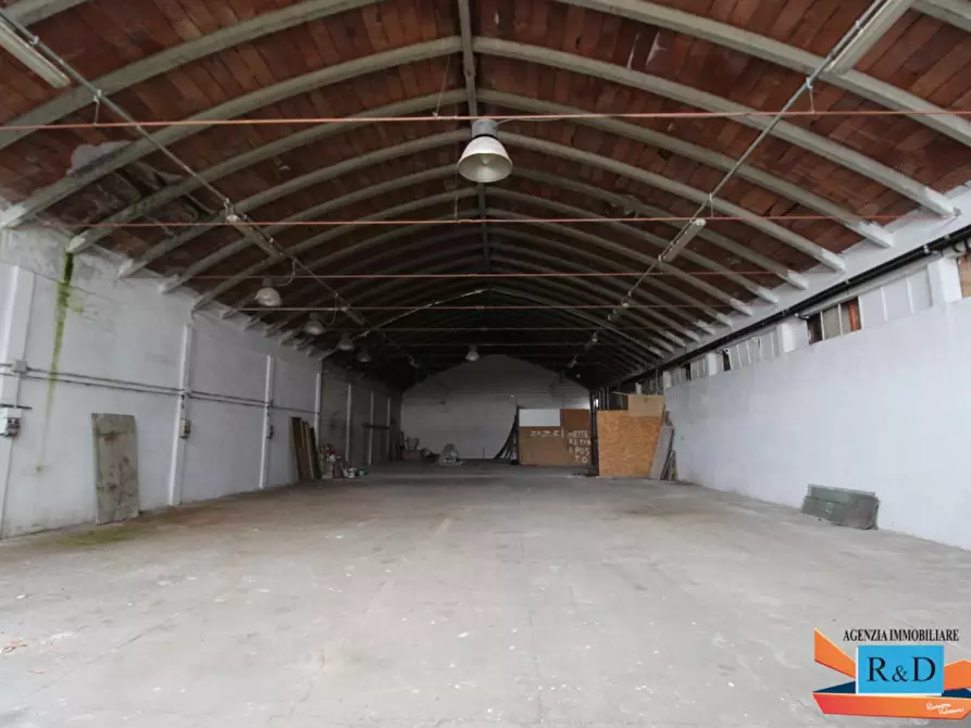 Immagine 1 di Attività artigianale in vendita  a Colle Di Val D'elsa