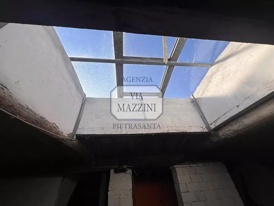 Immagine 30 di Appartamento in vendita  a Pietrasanta