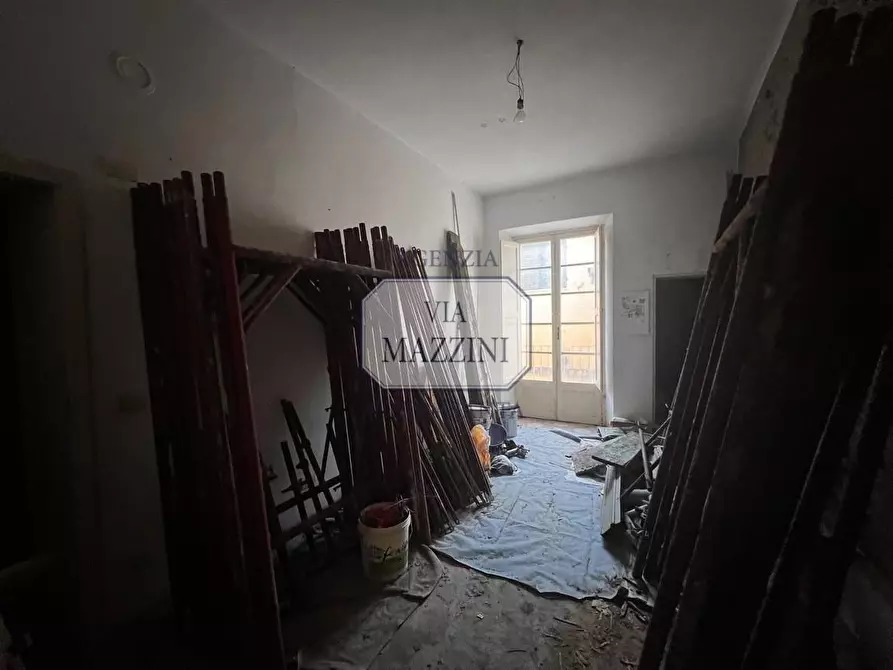 Immagine 18 di Appartamento in vendita  a Pietrasanta